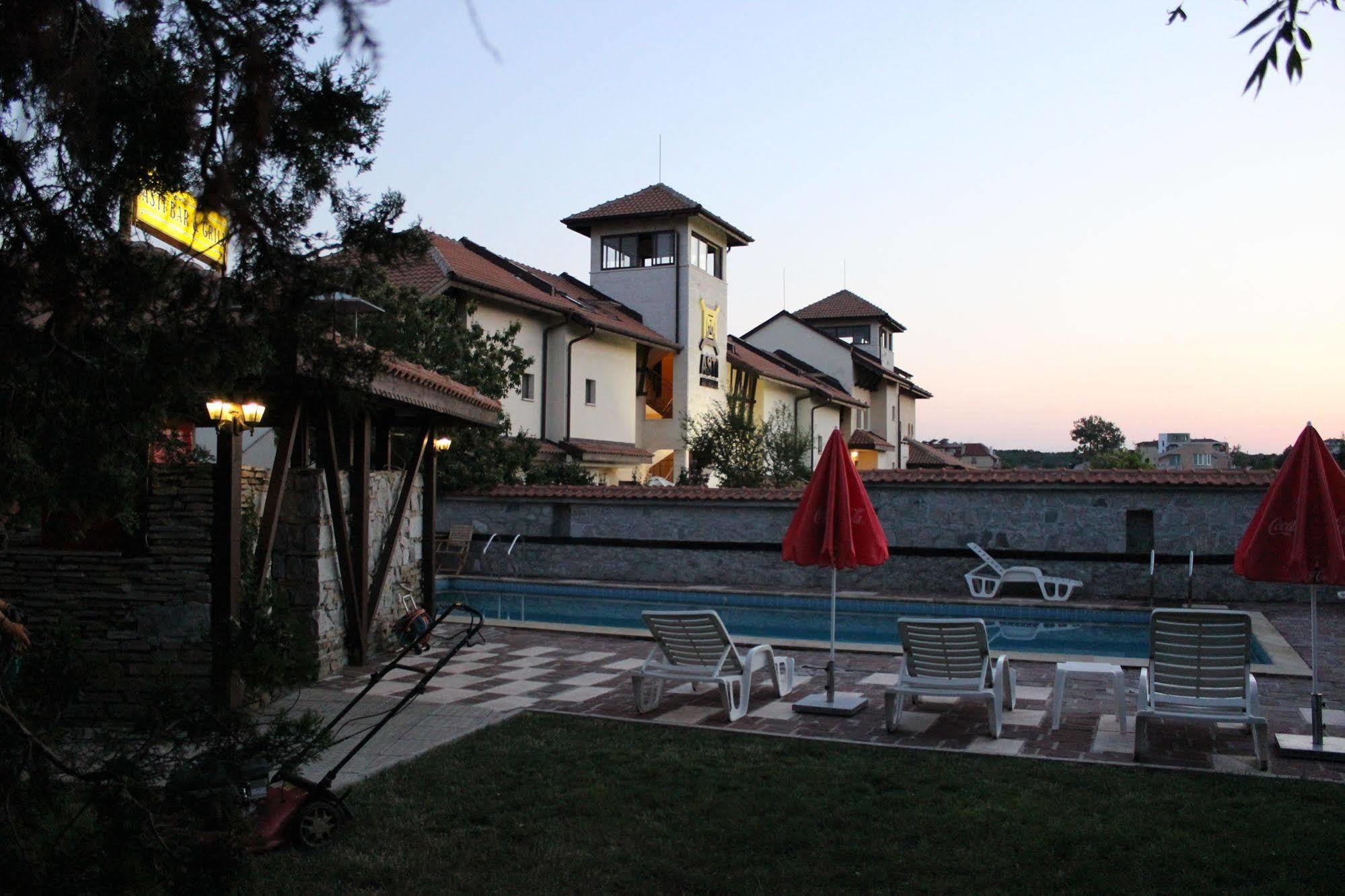 Asti Arthotel Sinemoretz Exterior foto