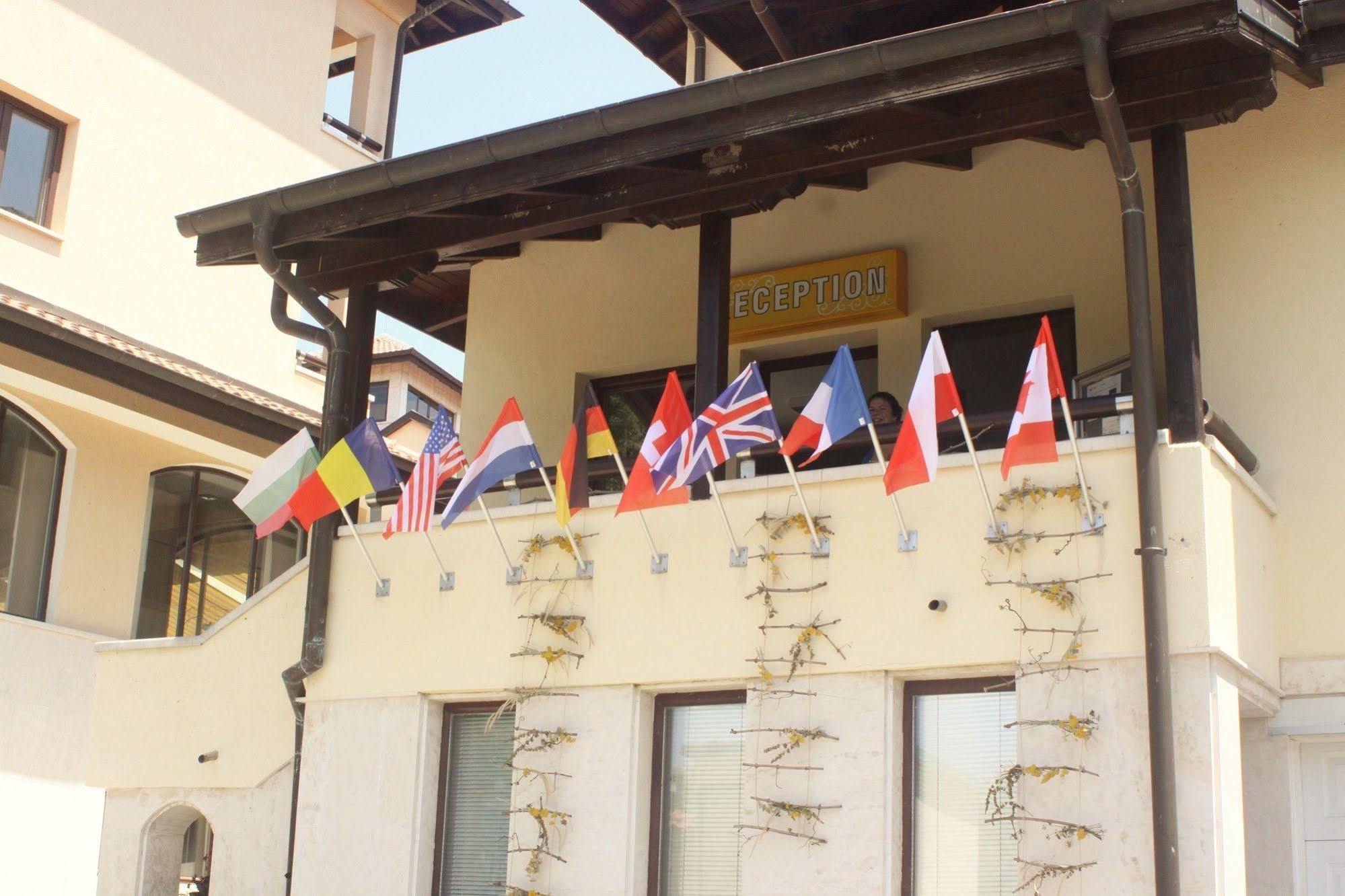 Asti Arthotel Sinemoretz Exterior foto