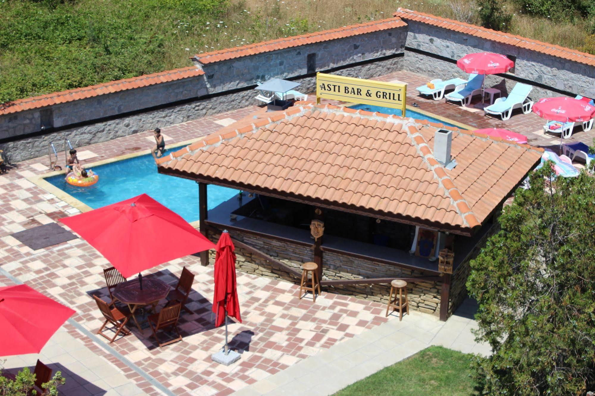 Asti Arthotel Sinemoretz Exterior foto