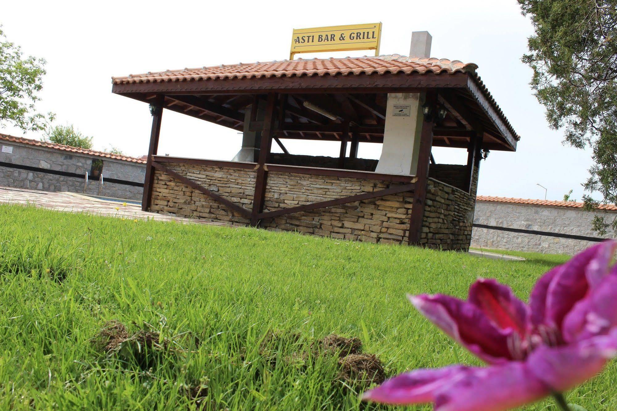Asti Arthotel Sinemoretz Exterior foto